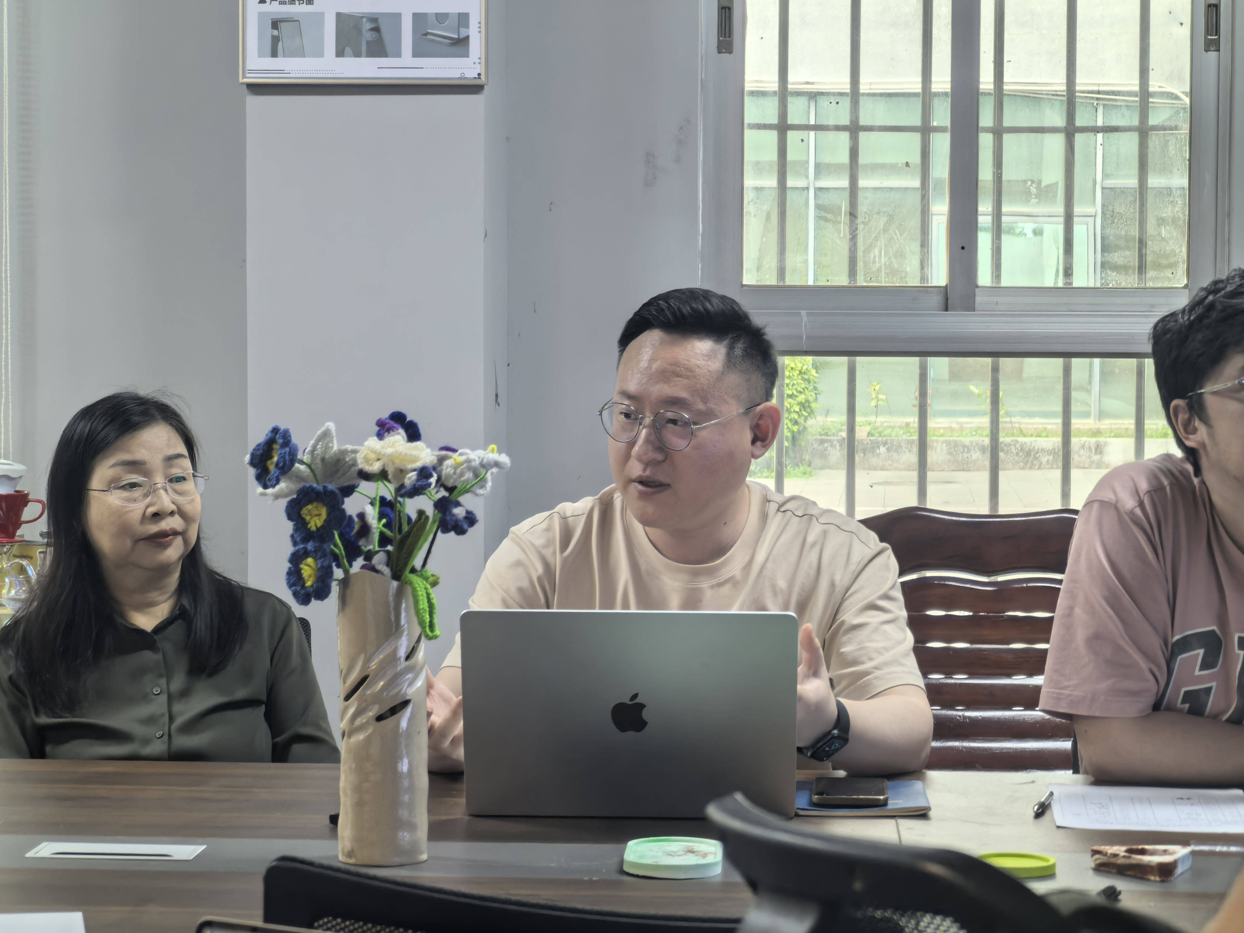 张浩主任在讲解专业评估指标.JPG